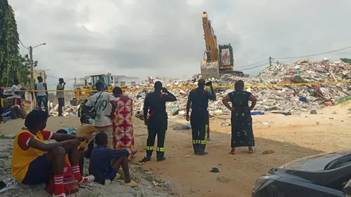 Effondrement d'un immeuble en Côte d'Ivoire : les sinistrés dans le...